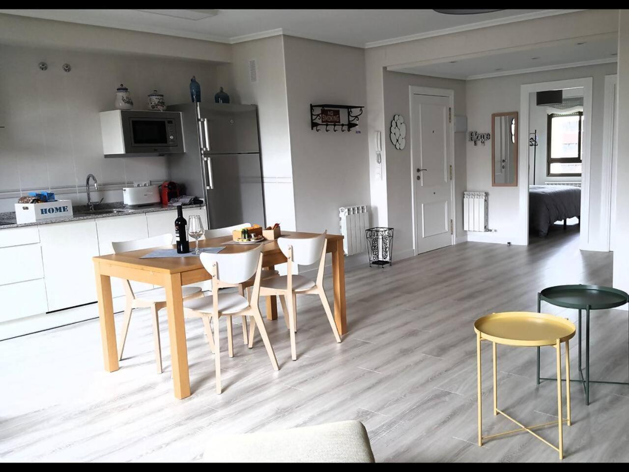 Apto La Estambrera I I Wifi Y Aire Acondicionado Logrono Bagian luar foto