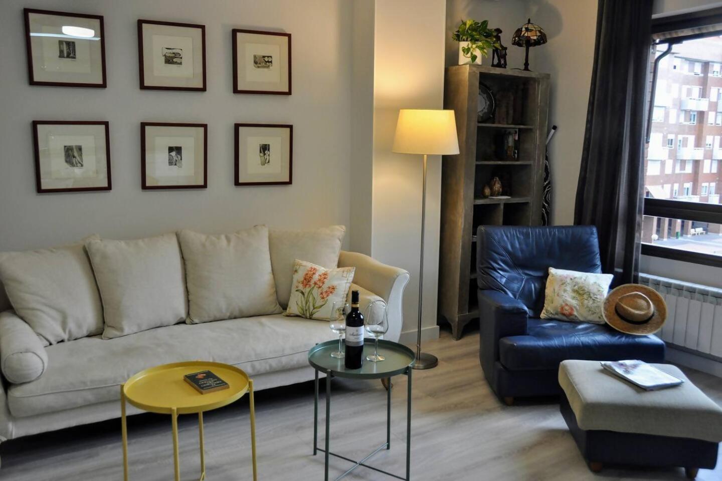 Apto La Estambrera I I Wifi Y Aire Acondicionado Logrono Bagian luar foto